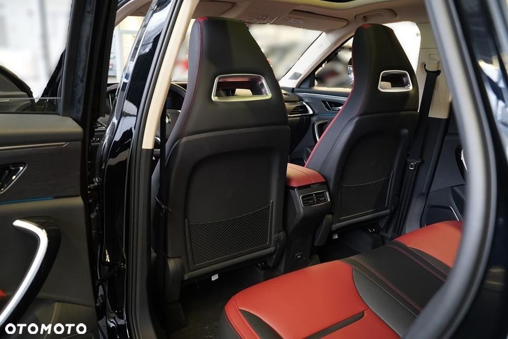 Bestune T77 1.5T Business DCT - 10