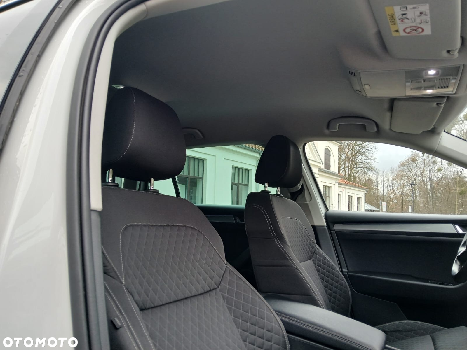 Skoda Superb Combi 2.0 TDI DSG Style - 15