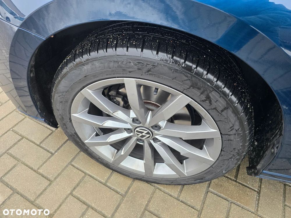 Volkswagen Passat - 18