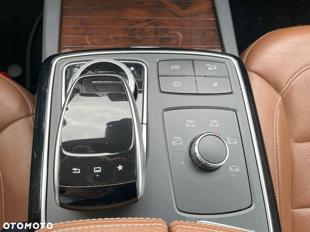 Mercedes-Benz GLE - 19