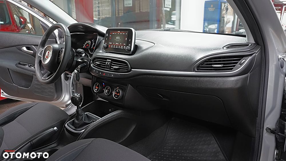 Fiat Tipo 1.4 16v Lounge EU6d - 15