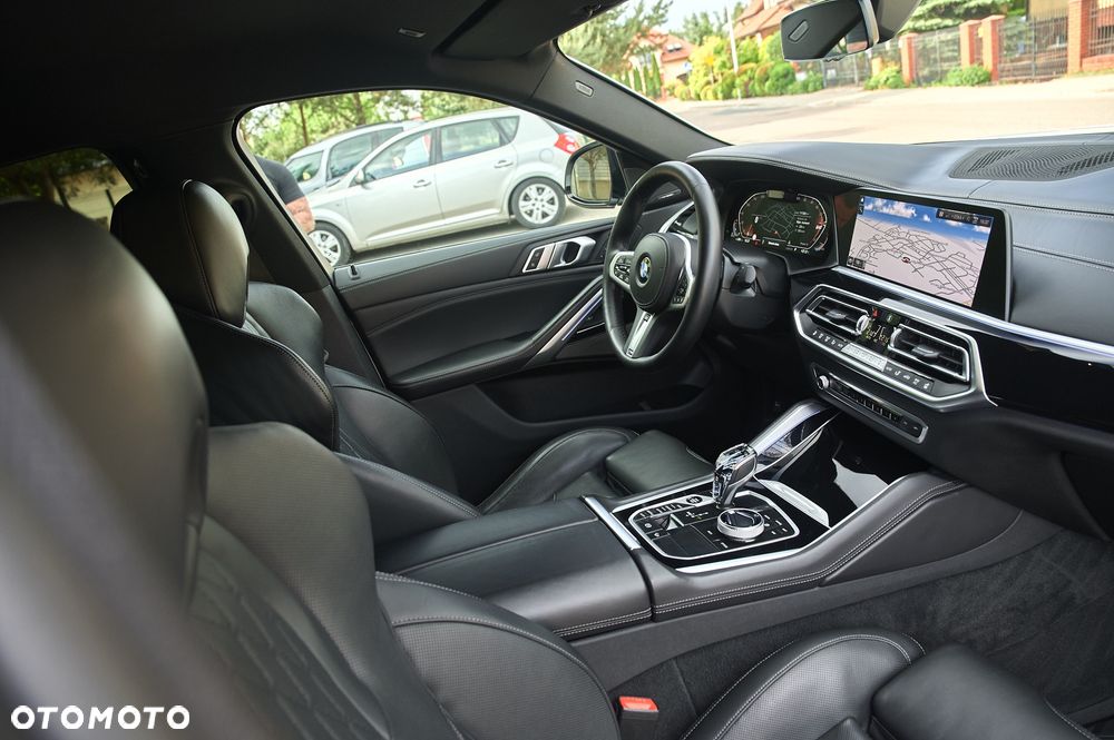 BMW X6 xDrive40d mHEV - 28