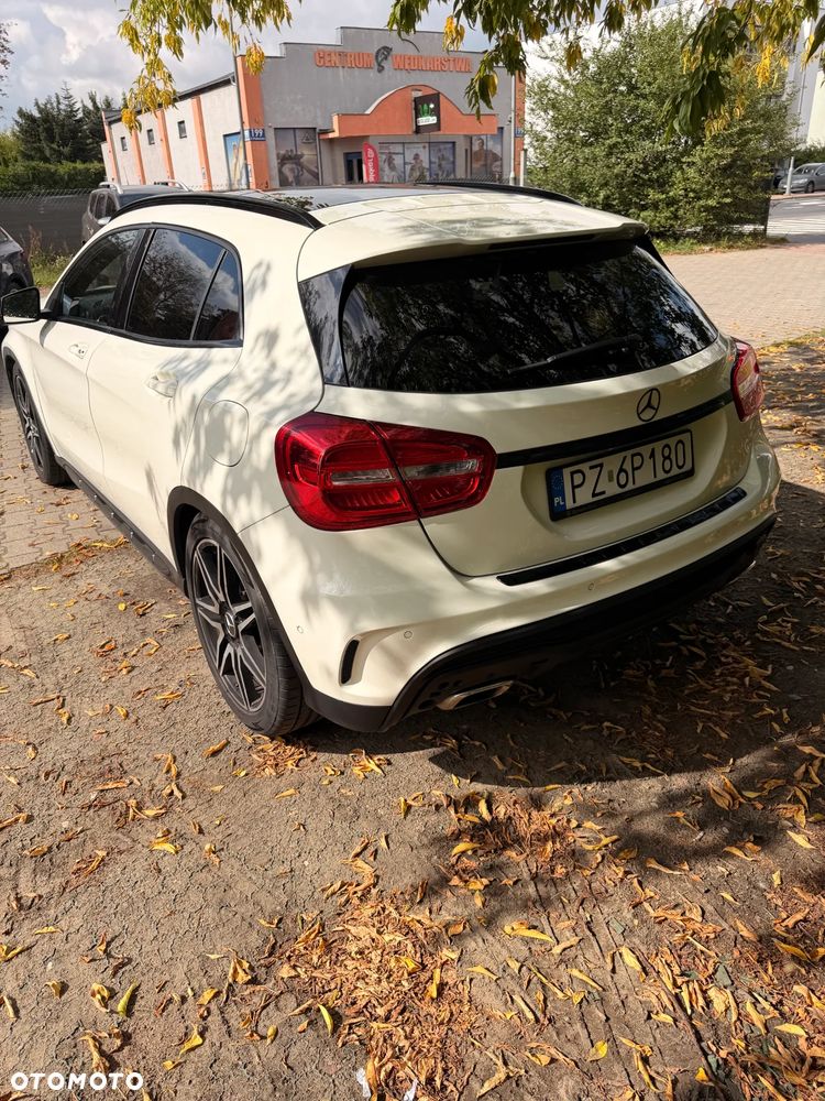 Mercedes-Benz GLA 200 7G-DCT AMG Line - 11