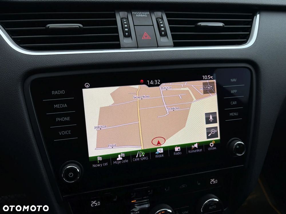 Skoda Octavia 2.0 TDI DSG Style - 26