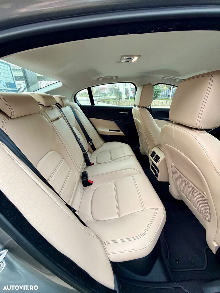 Jaguar XE E-Performance Aut. Prestige - 11