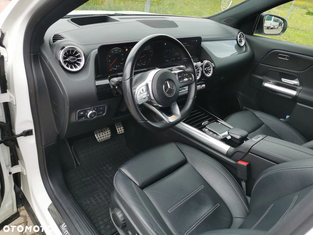 Mercedes-Benz GLA 250 4-Matic AMG Line - 19