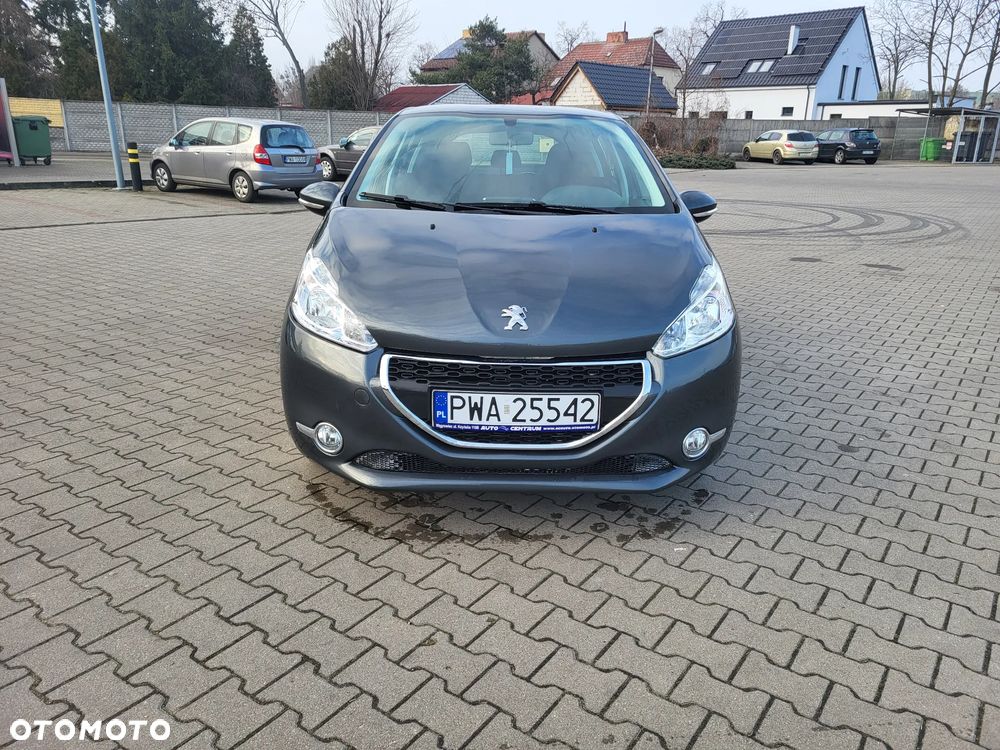 Peugeot 208 - 2