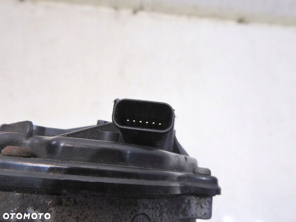 PRZEPUSTNICA VOLVO V70 III 2.0 F VP4M5U-9E927-DC - 5