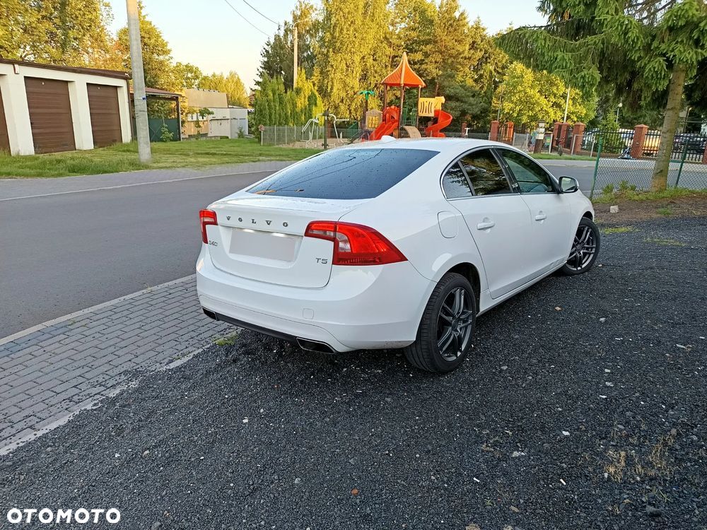 Volvo S60 T5 Momentum Pro - 6