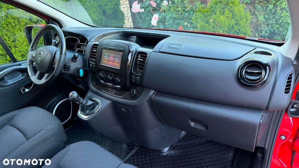 Opel Vivaro L2H1 2,9t Elegance Premium - 10