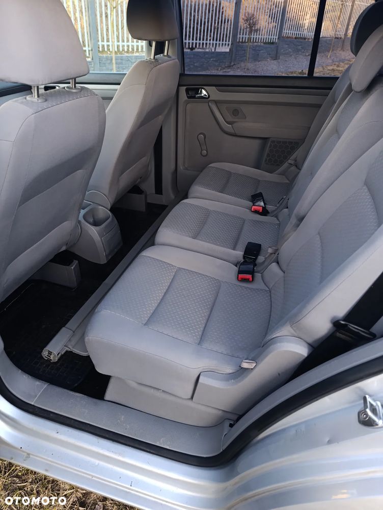 Volkswagen Touran 1.9 TDI Conceptline - 6