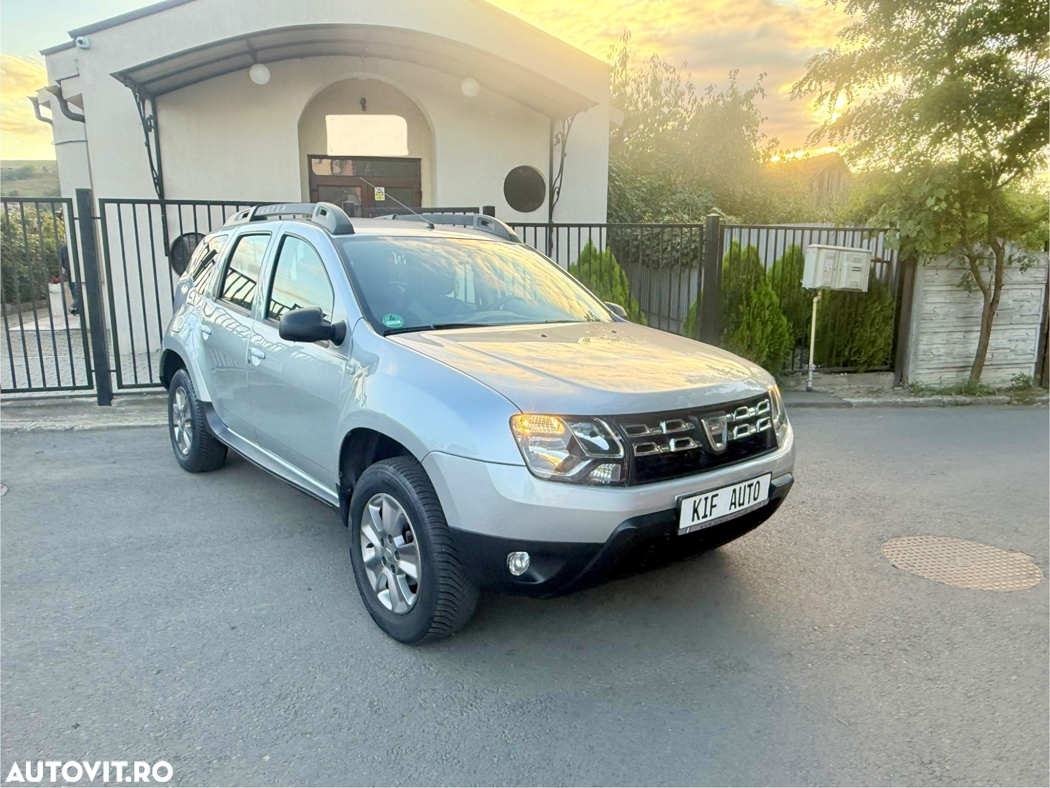 Dacia Duster 1.6 SCe Prestige jante 16" - 39