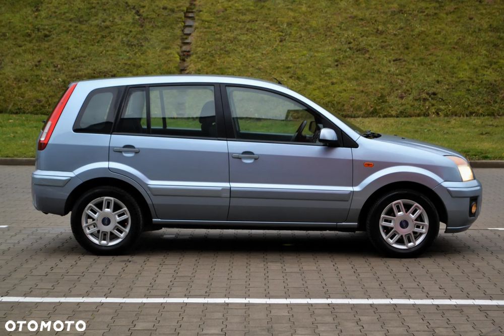 Ford Fusion 1.6 Ambiente - 28