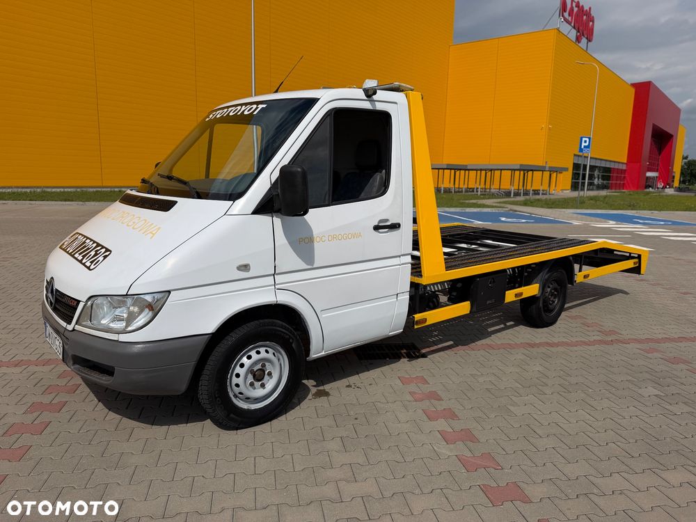 Mercedes-Benz Sprinter - 2