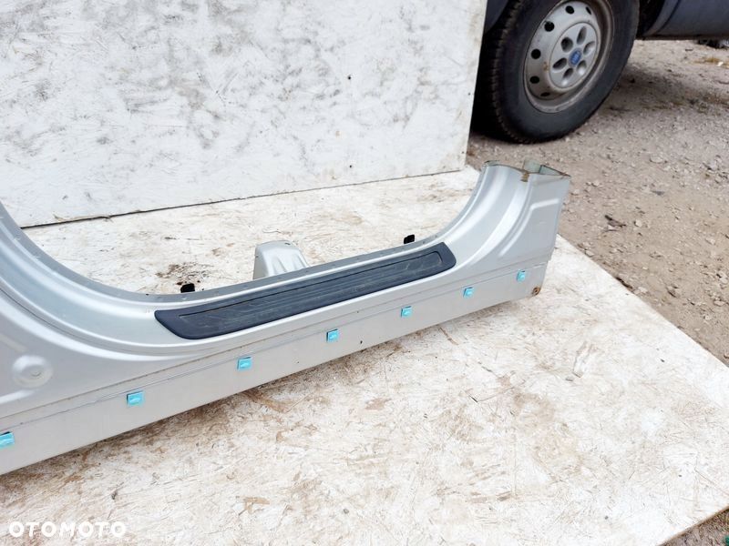 kia sorento ii 2 lift próg prawy słupek środkowy b 3d - 4
