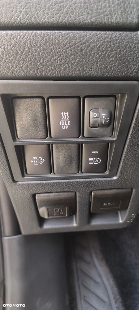 Toyota Hilux 2.8 D-4D mHEV Double Cab Executive 4x4 - 9