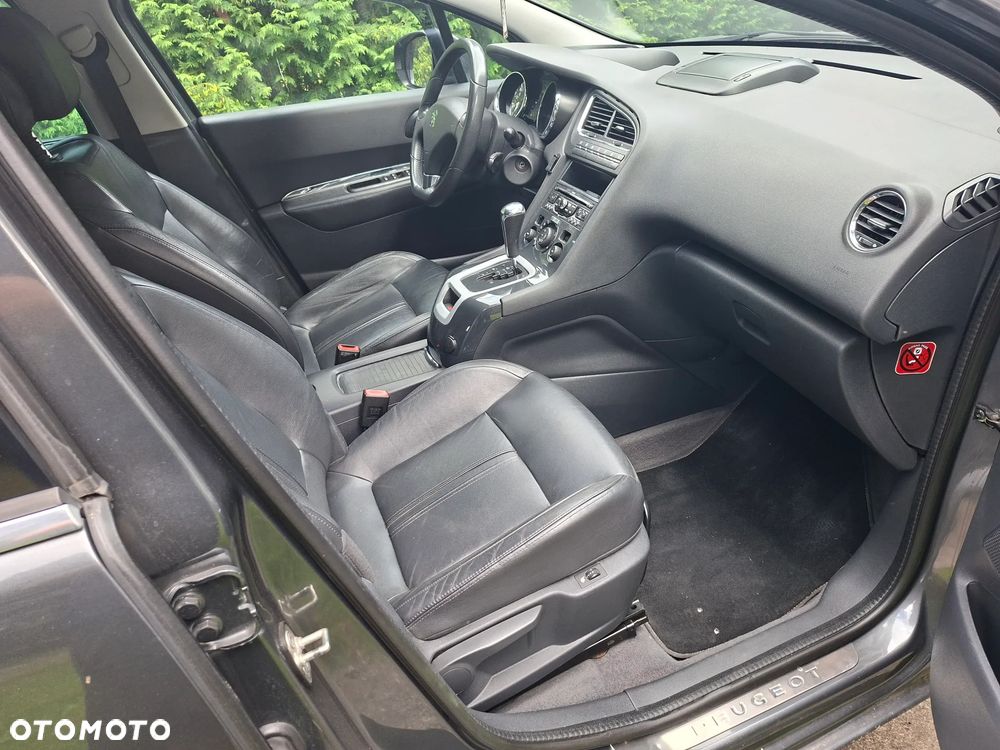 Peugeot 5008 2.0 HDi Allure 7os - 9