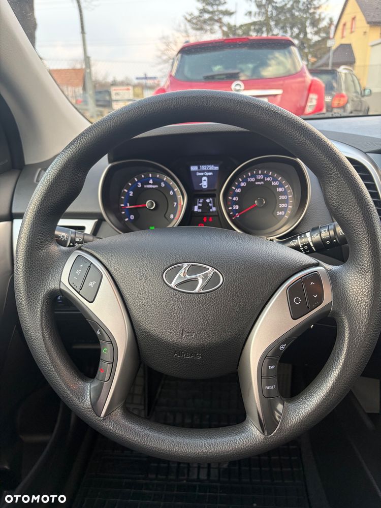 Hyundai i30 1.4 Fifa World Cup Edition - 13