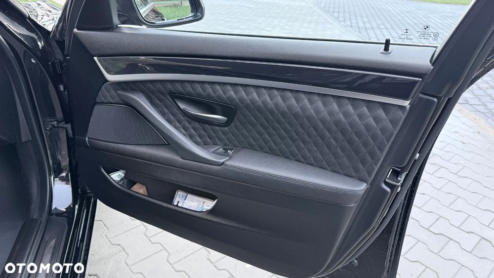 BMW Seria 5 518d Luxury Line - 14