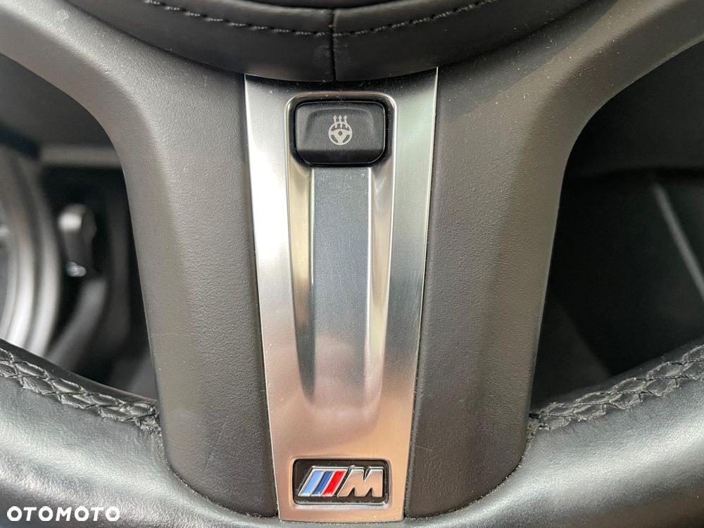 BMW Seria 3 320d xDrive M Sport Shadow sport - 26
