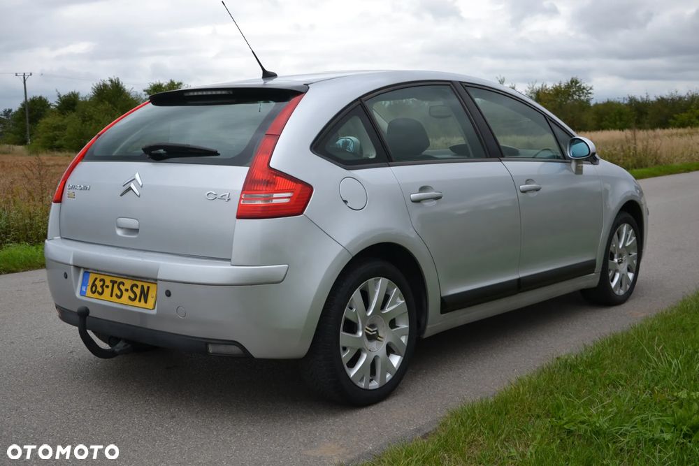 Citroën C4 1.6 16V Confort - 7
