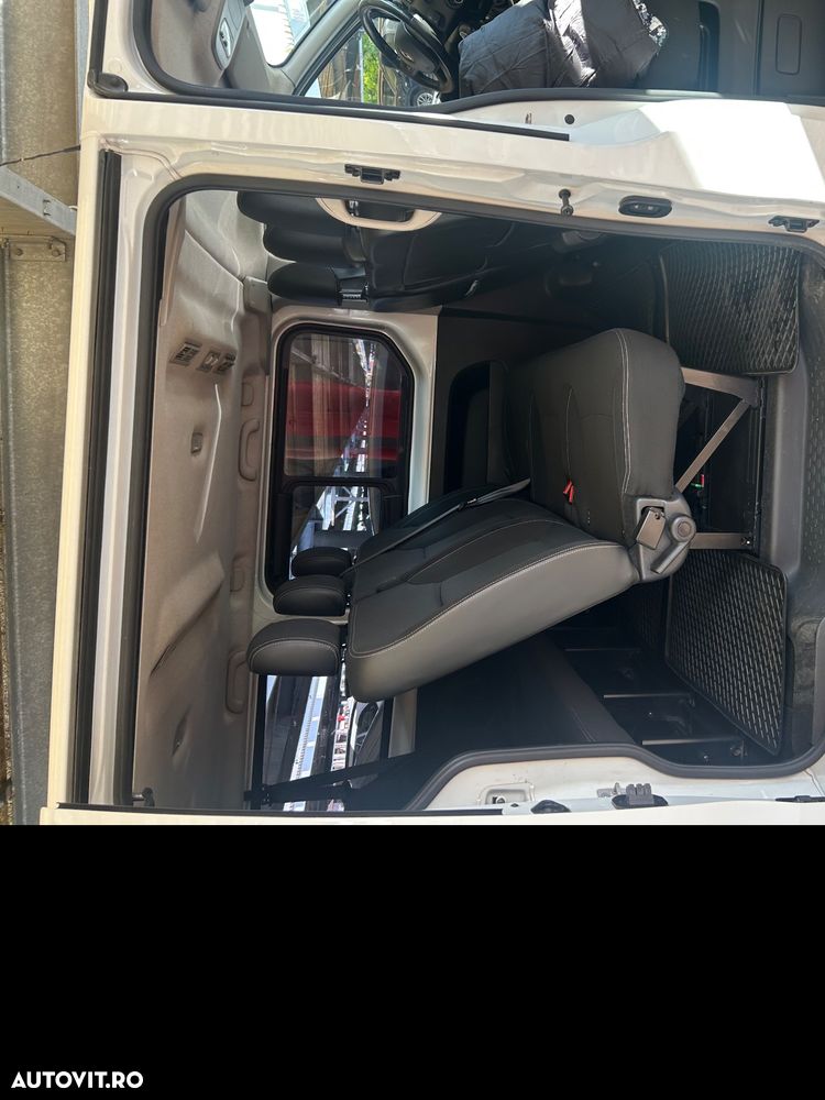 Renault Trafic - 8