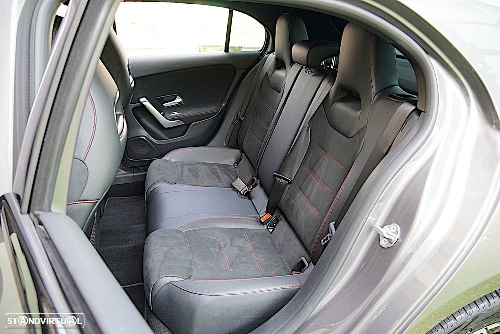 Mercedes-Benz A 250 e AMG Line - 21