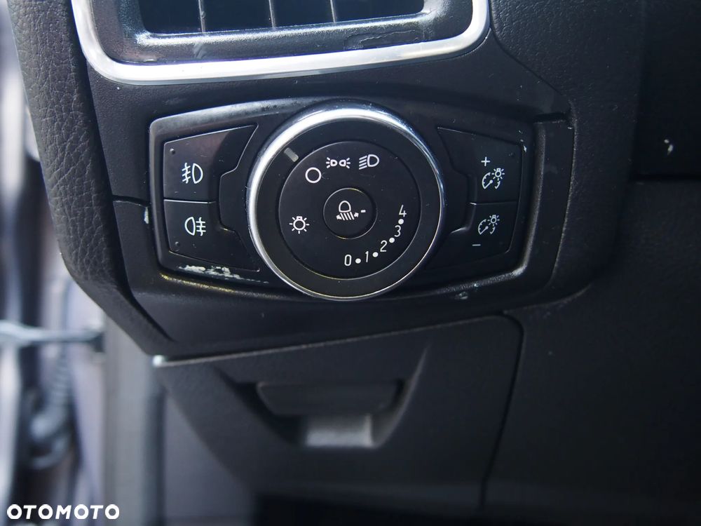 Ford Focus 1.0 EcoBoost Gold X (Trend) - 21