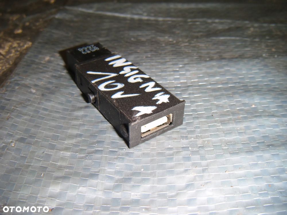 opel insignia a 10r gniazdo USB  13317918 - 1