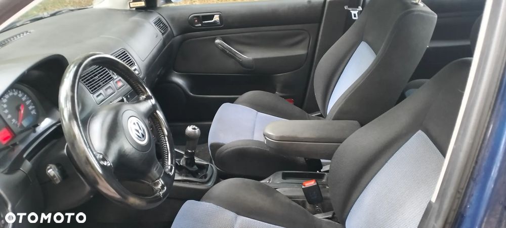 Volkswagen Golf 1.6 - 36