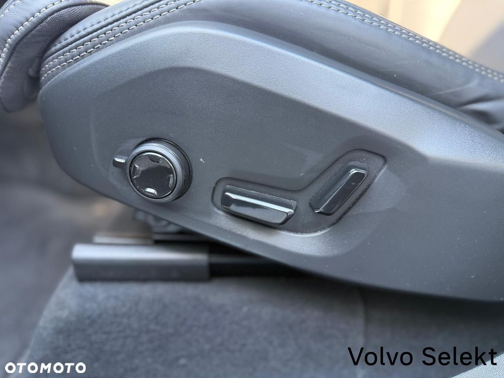 Volvo XC 90 - 13
