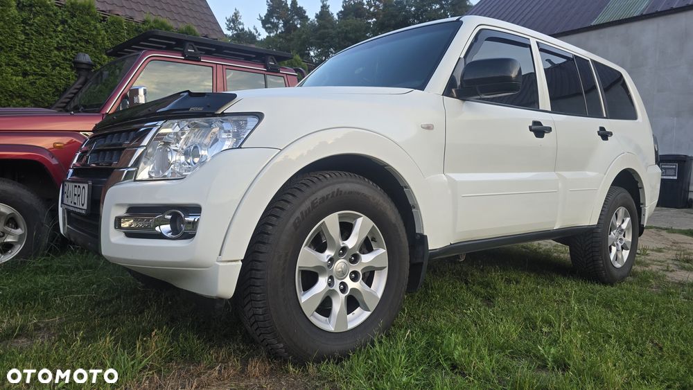 Mitsubishi Pajero - 7