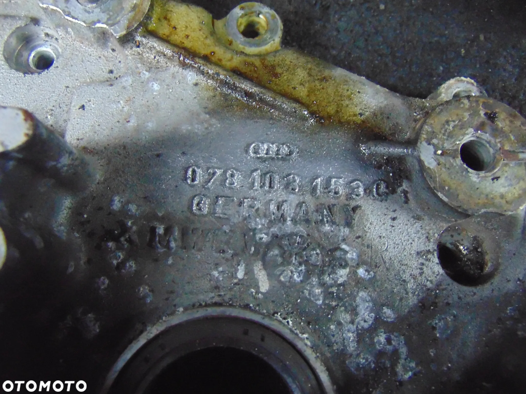 Pompa oleju audi a4 b5 2,4 v6 - 2