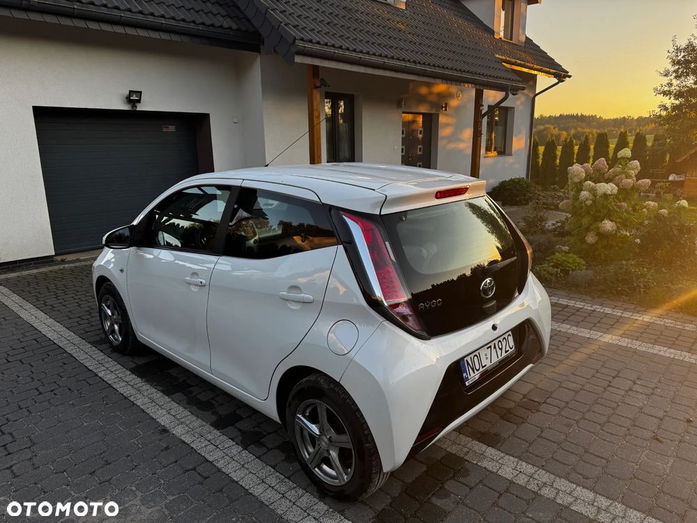 Toyota Aygo 2015 photo 5