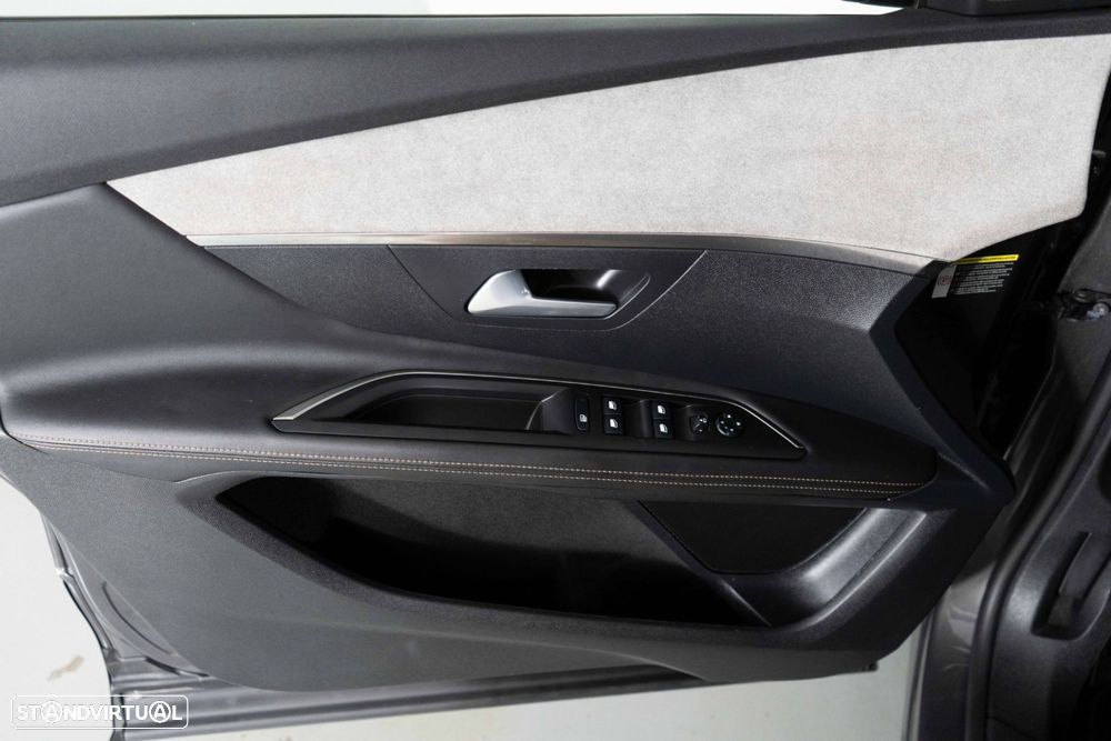 Peugeot 3008 1.6 Hybrid GT e-EAT8 - 21