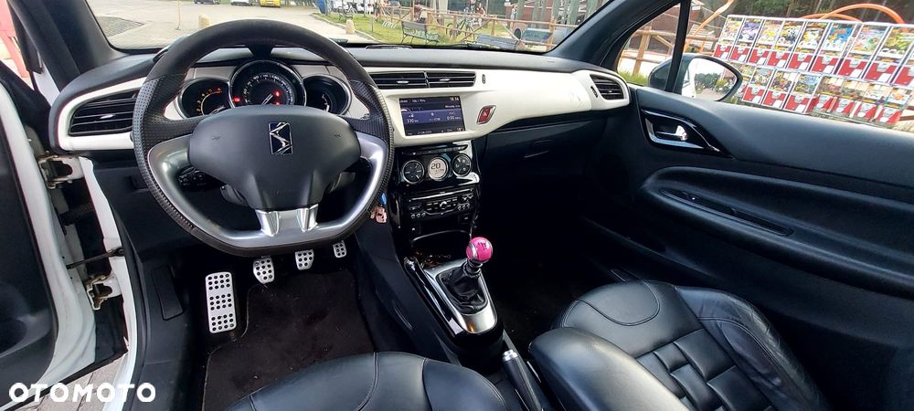Citroën DS3 1.6 HDi SportChic - 11