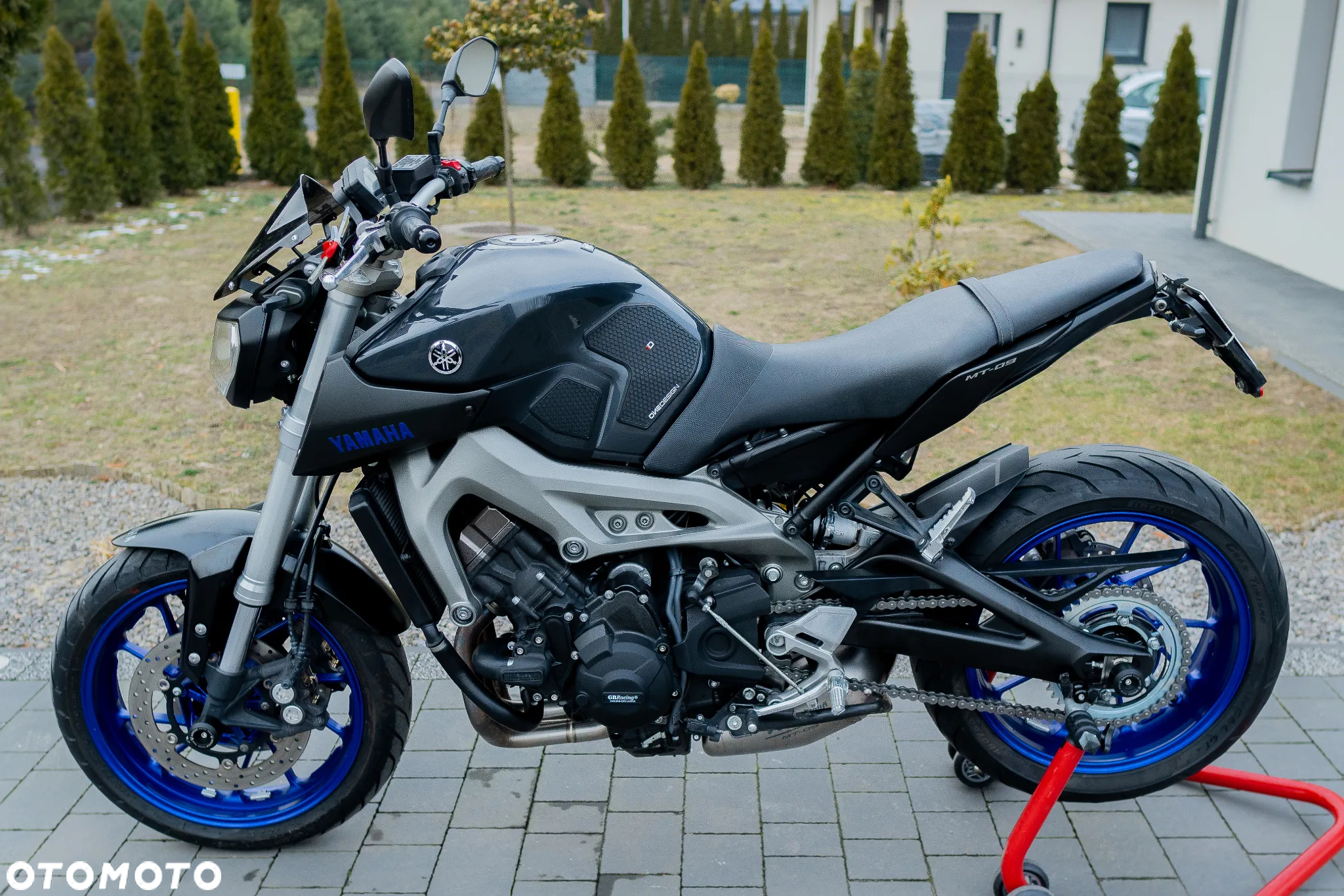 Yamaha MT - 8