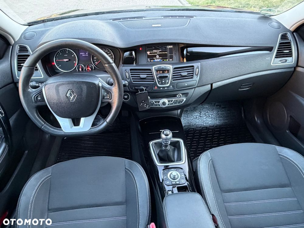 Renault Laguna dCi 150 FAP Start-Stop Bose Edition - 35
