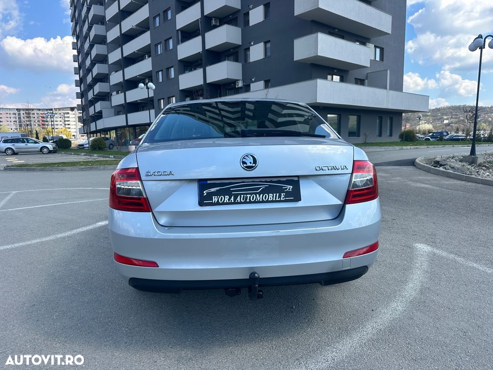 Skoda Octavia 1.6 TDI DPF DSG Active - 8