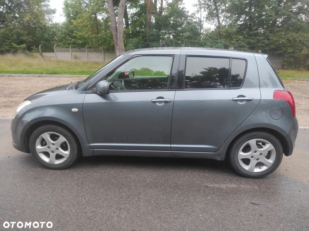 Suzuki Swift - 8