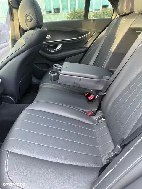 Mercedes-Benz Klasa E 300 Exclusive - 10