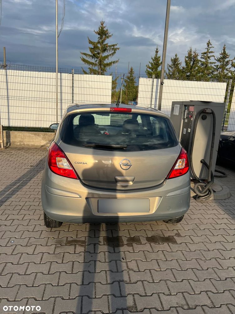 Opel Corsa 1.2 16V Enjoy - 4