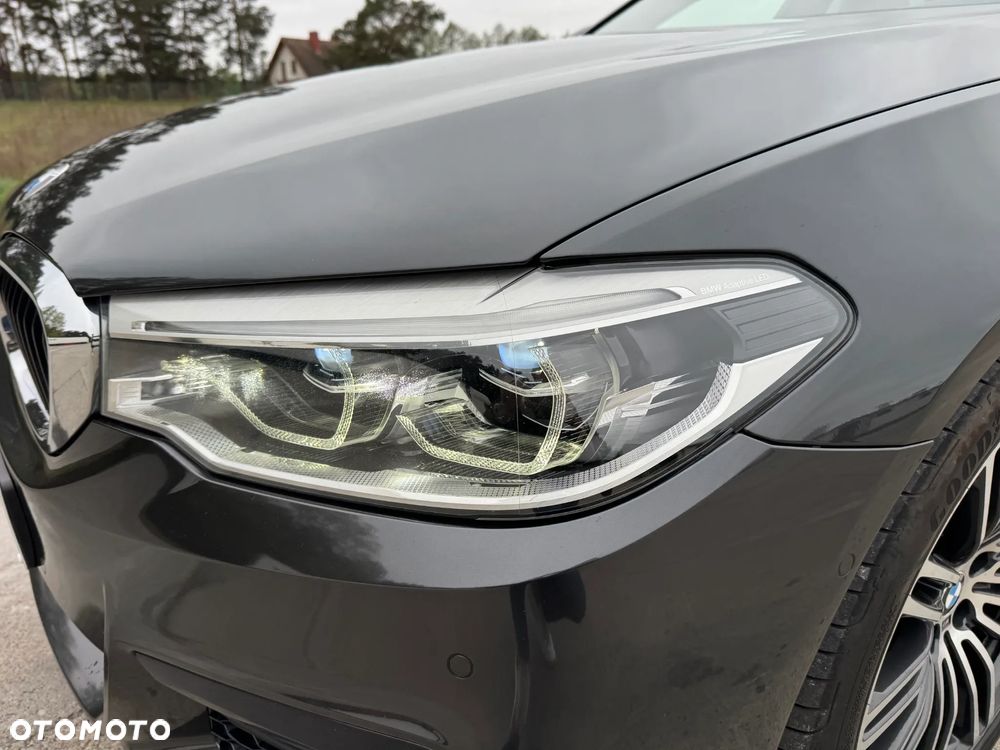 BMW Seria 5 530d xDrive M Sport sport - 14