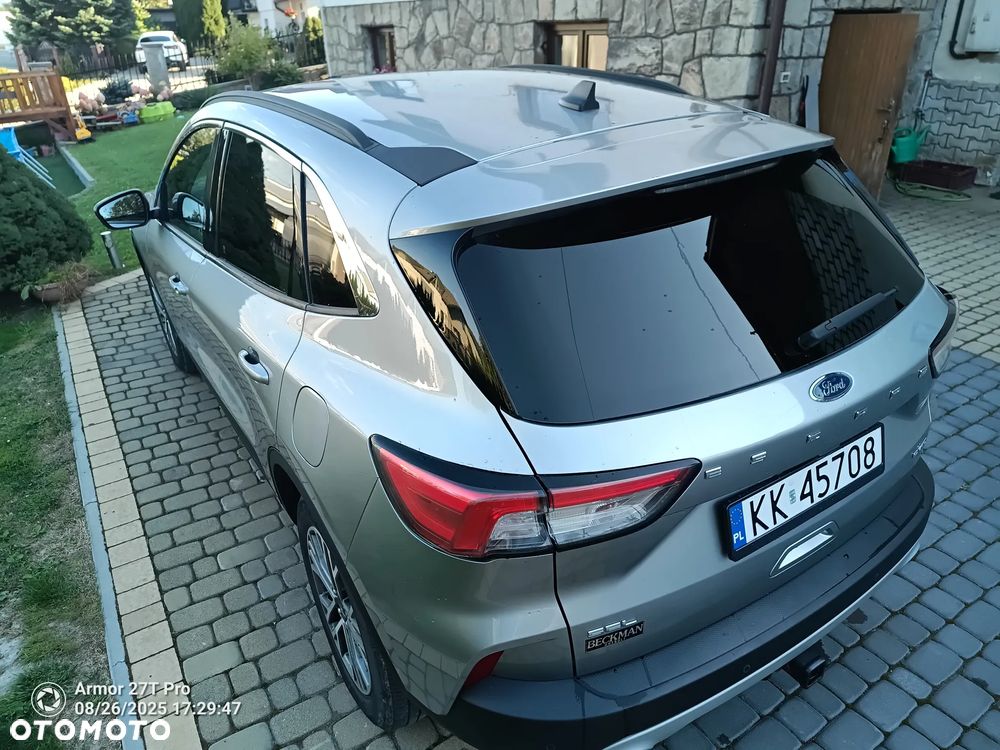 Ford Escape 2.0 EcoBoost AWD Titanium - 24