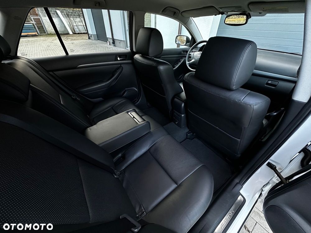 Toyota Avensis 2.0 VVT-i Prestige Premium - 12