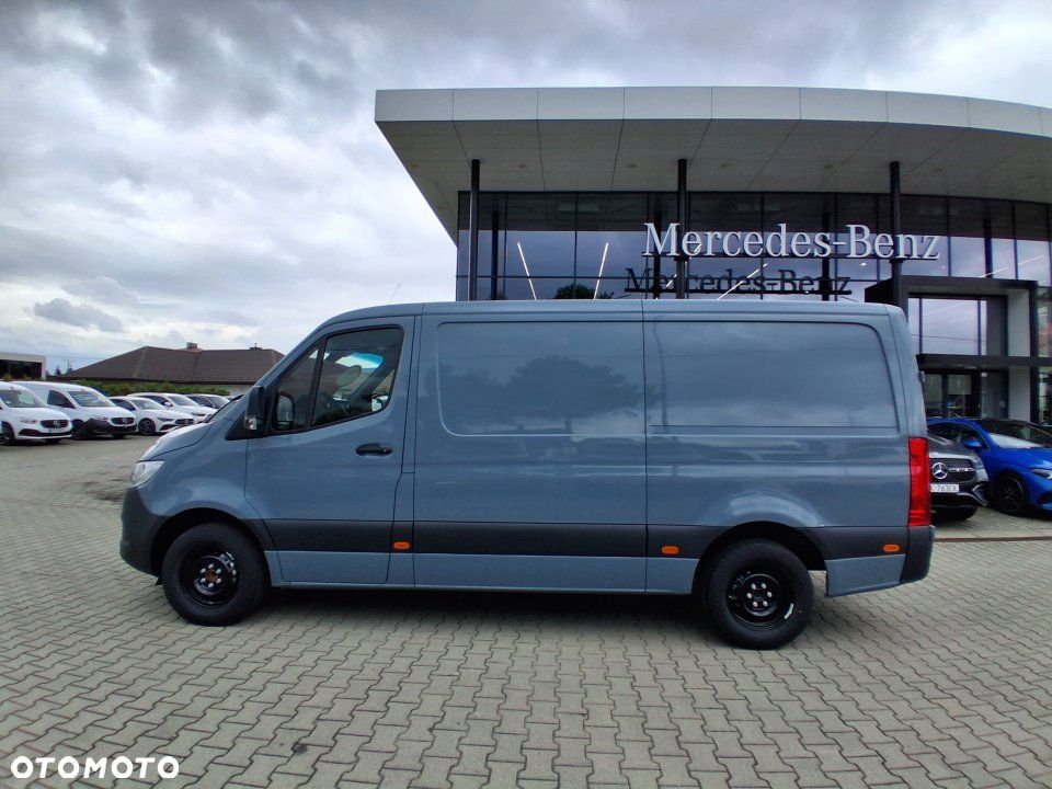 Mercedes-Benz Sprinter - 2