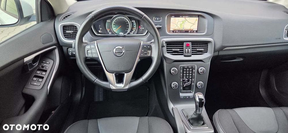 Volvo V40 - 34