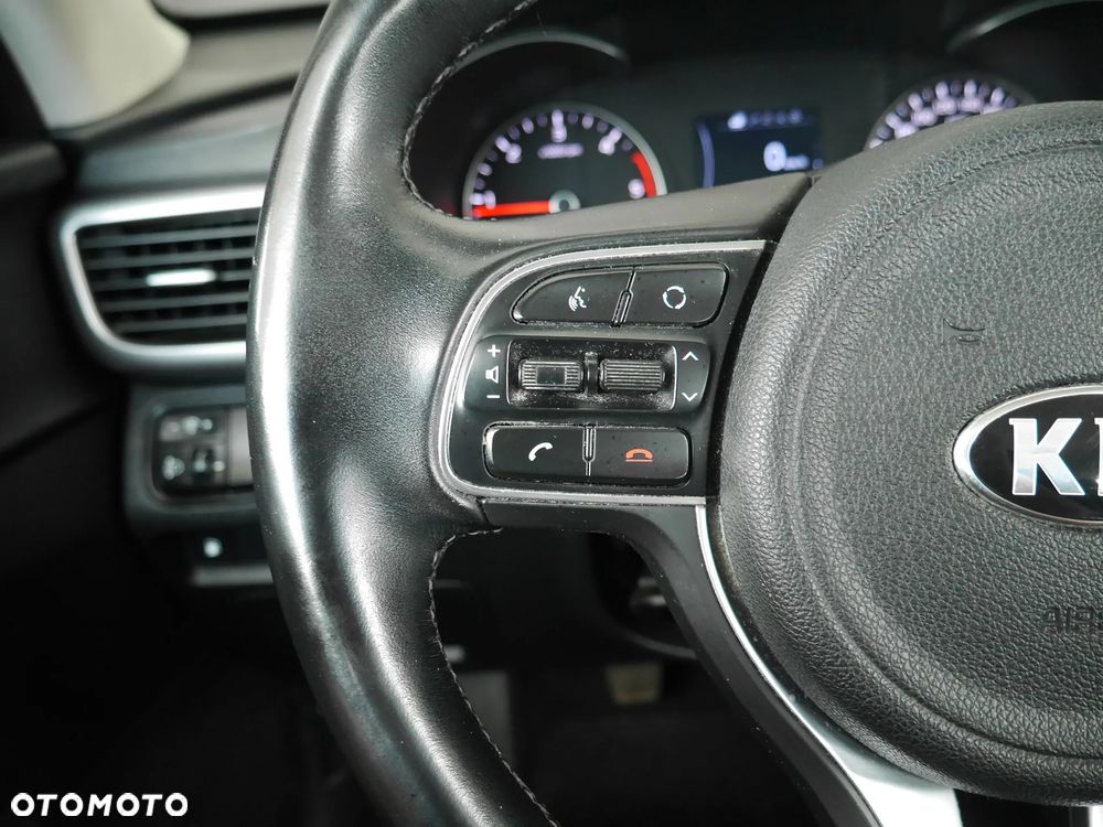 Kia Optima 1.7 CRDI M - 13