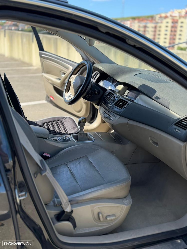 Renault Laguna Break ver-2-0-dci-luxe - 11