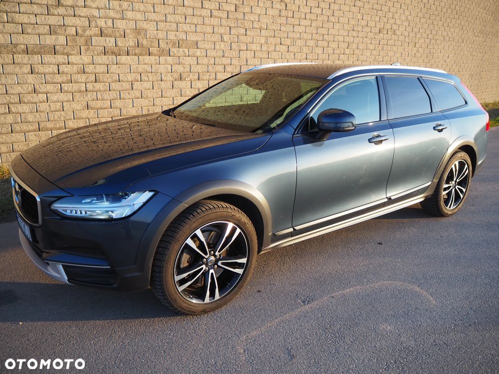 Volvo V90 Cross Country D4 AWD - 1